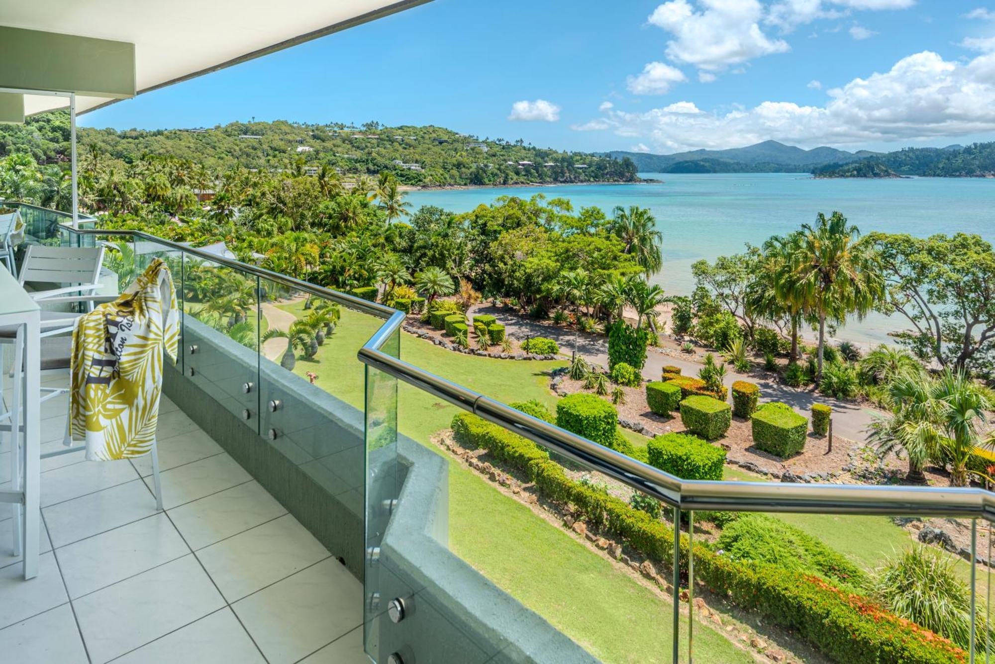Lagoon Beachfront Lodge 202 On Hamilton Island By Hamorent Exterior photo